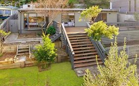Modern Beach House, Log Fire ,Wineries, Hot Springs And Golf